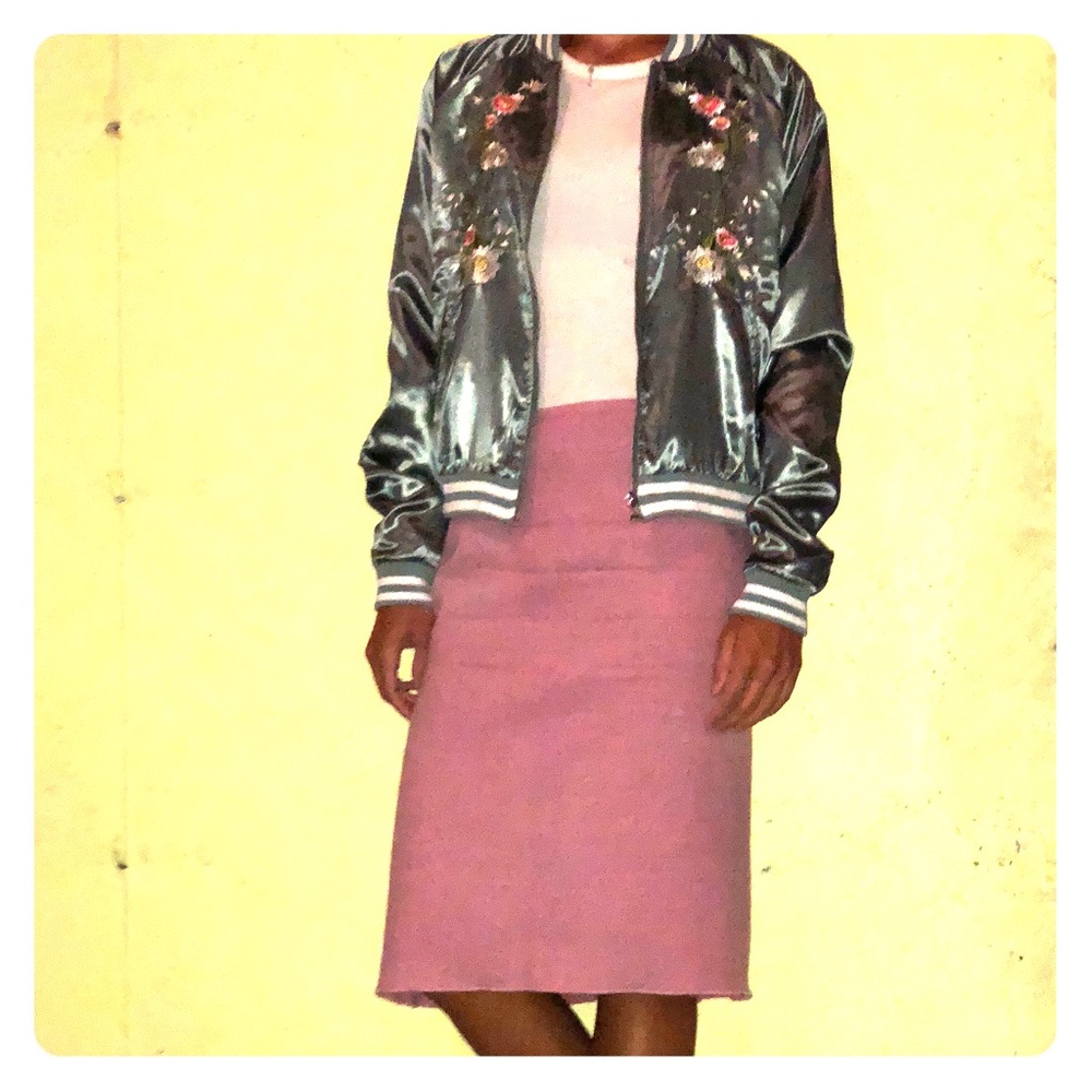 Embroidered satin bomber S